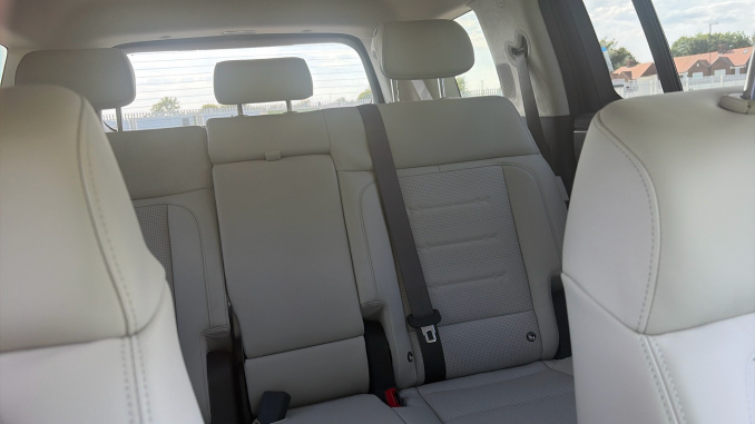 Hyundai SANTA FE 1.6 TGDi Plug-in Hybrid Ultimate 5dr 4WD Auto Estate - Image 15